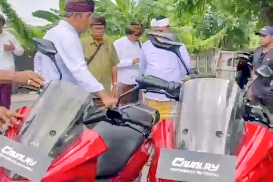 Pemkot Denpasar Tancap Gas, 39 Bendesa Adat Kini Mengaspal dengan Motor Listrik MAKA, Kabupaten Lain Masih Sibuk Wacana?