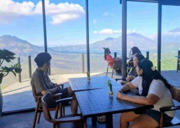 Menembus Awan Kintamani, Menikmati Sensasi Kuliner Berkelas Dunia di Blue Mountains Bali